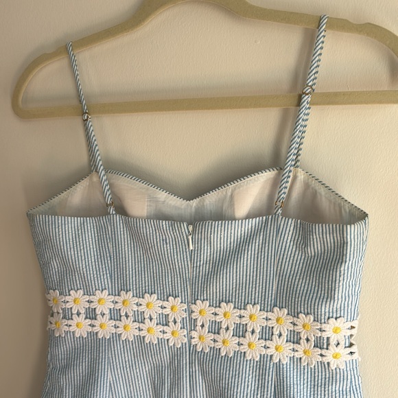 Blue and white striped Lilly Pulitzer dress with daisies size 2 - Picture 4 of 6